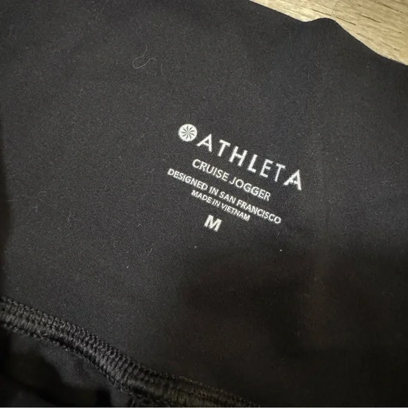 Athleta Cruise Jogger Black medium - Picture 6 of 7